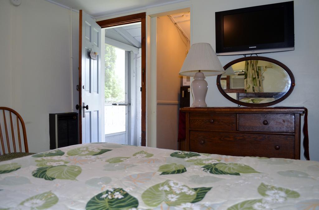 Round Lake Chamber Lane Motel الغرفة الصورة