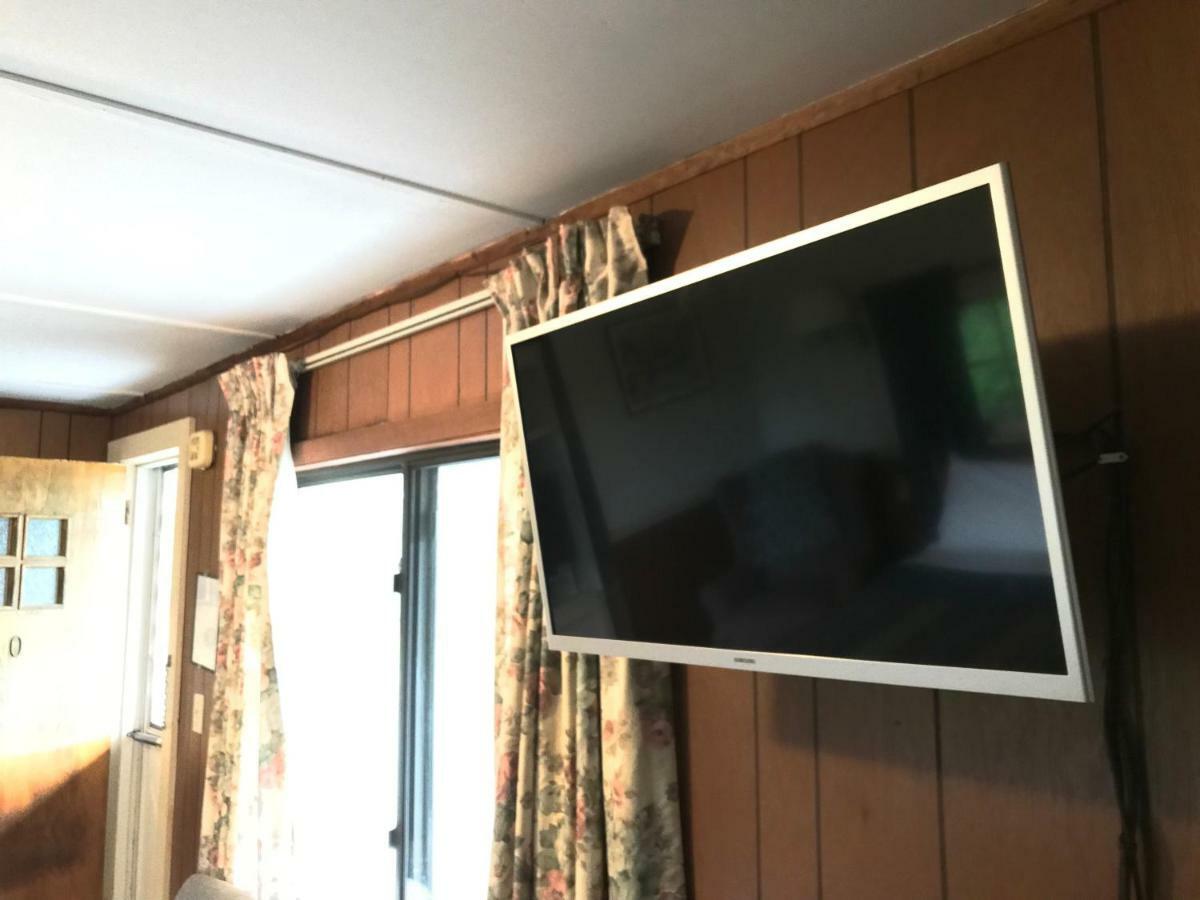 Round Lake Chamber Lane Motel المظهر الخارجي الصورة